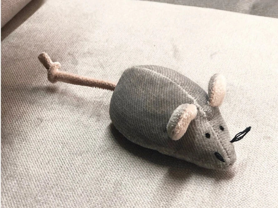 MAUS MARIA Katzenspielzeug mit Katzenminze aus Wollfilz / Handgemachte