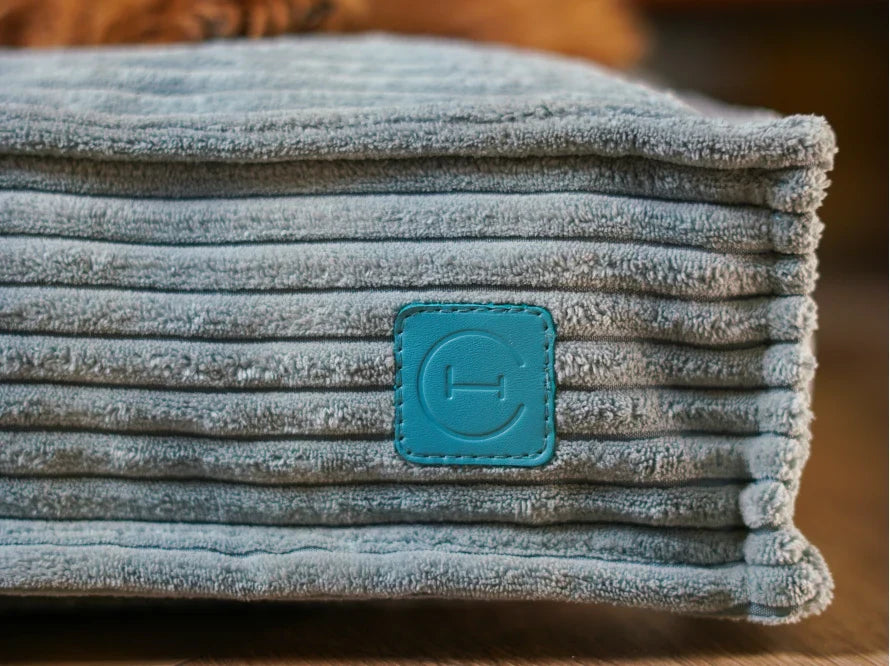 Orthopädische MEMORY FOAM Hundekissen aus Möbelcord / Premium Hundebett für mittlere und große Hunde / Hundematratze