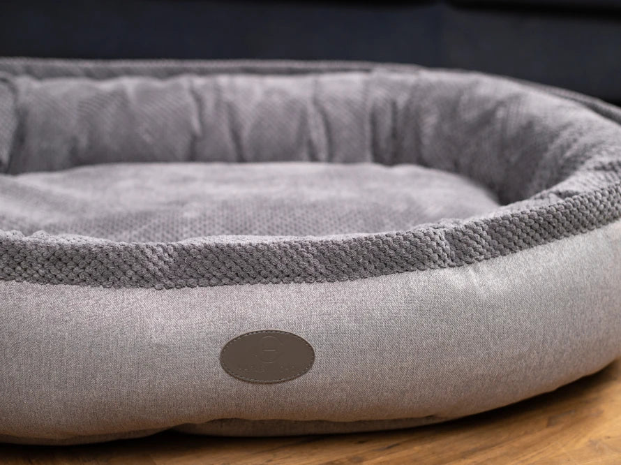 DONUT Hundebett aus langlebigem Soft-Touch-Möbelstoff