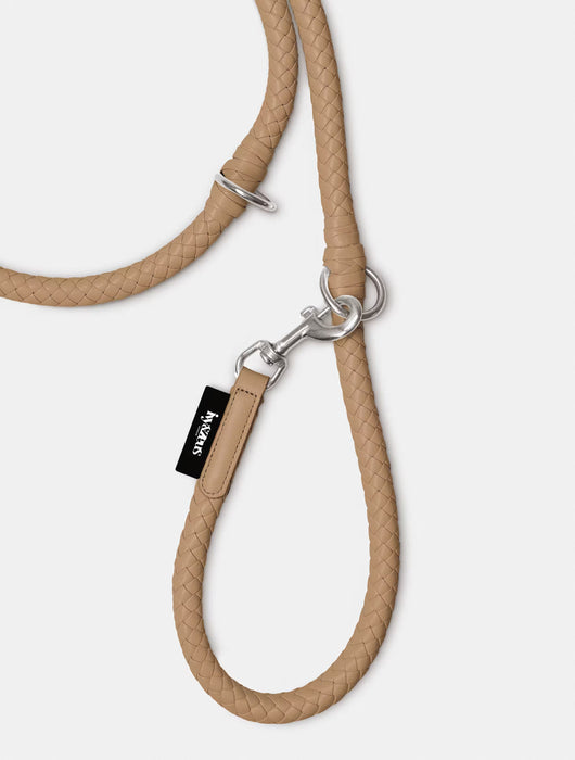 Stilvolle Flexibilität: Leine Safari in Beige