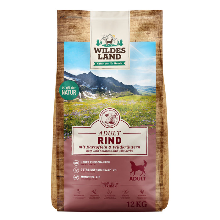 Wildes Land Rind mit Kartoffeln